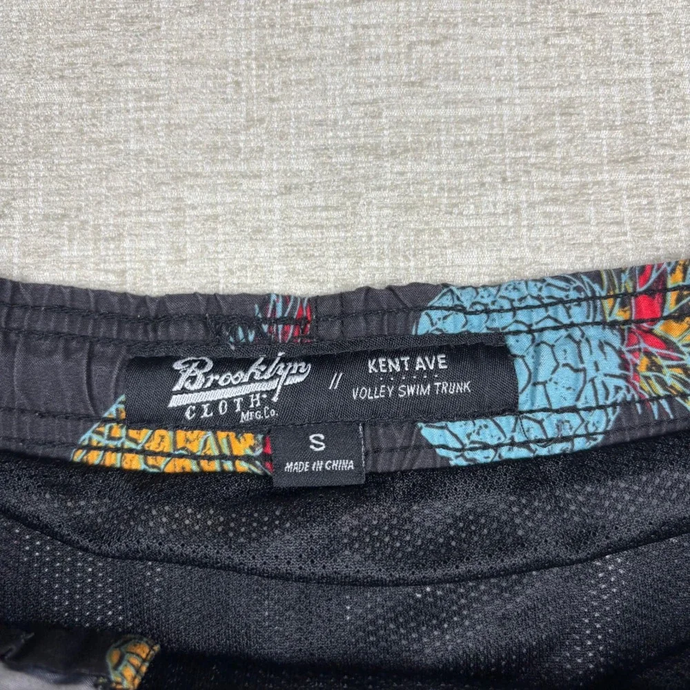 Brooklyn Cloth Mens Kent Ave Volley Swim Trunks Black Pineapple Print Small